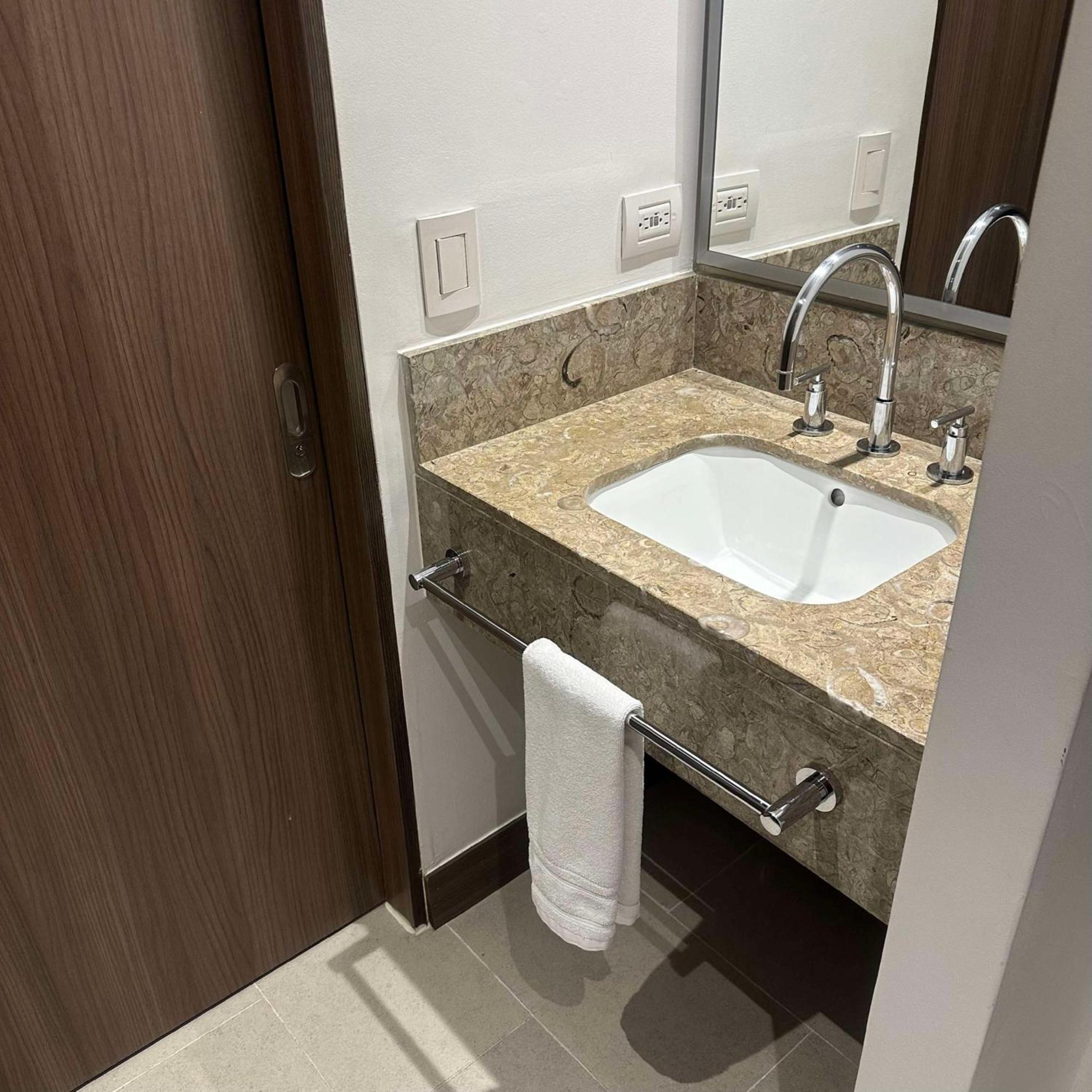 Hampton By Hilton Cali Otel Dış mekan fotoğraf